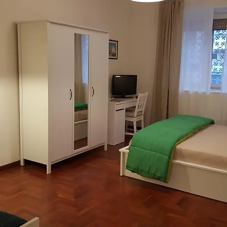 Homedieci Apartment *